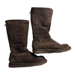 Women’s UGG Classic Brown Leather Boots